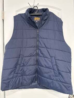Johnny Bigg Men's Navy Quilted Puffer Vest Size 2XL.